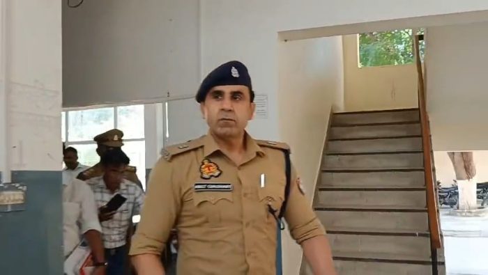 UP : यूपी पुलिस के IPS अधिकारी अनुज चौधरी ने संभाली फ़िरोज़ाबाद ASP ग्रामीण की कमान
