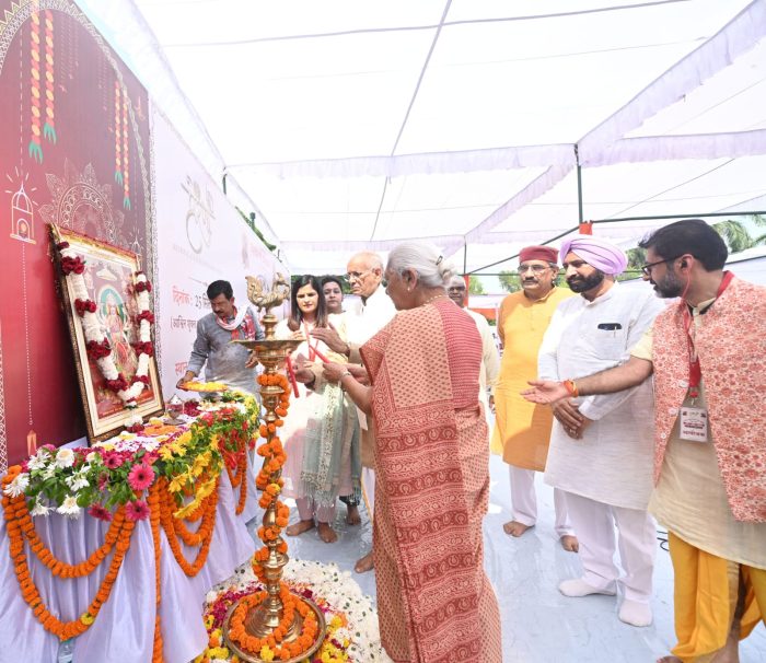 Lucknow : राज्यपाल की अध्यक्षता में कन्याओं का पूजन एवं एचपीवी वैक्सीनेशन हुआ सम्पन्न