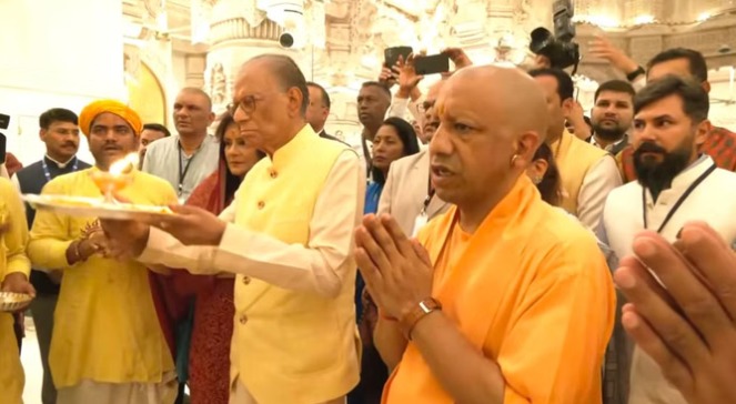 Ayodhya : राम मंदिर में पहुंचे मॉरीशस के प्रधानमंत्री, सीएम योगी संग किया दर्शन-पूजन