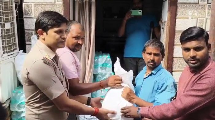 Mathura : मथुरा में बाढ़ पीड़ितों के लिए राहत सामग्री की पहल