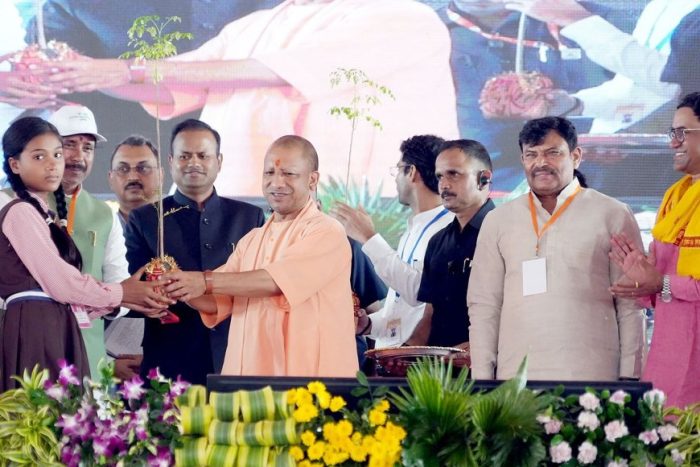 Lucknow : शिक्षक दिवस पर गुरु के सम्मान में रोपे जाएंगे पौधे