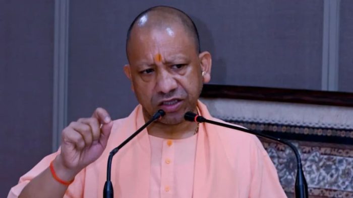 Bhadohi : यूएस टैरिफ पर बोले सीएम योगी,एक देश टैरिफ लगाएगा तो हम 10 नए देशों में खोलेंगे रास्ते