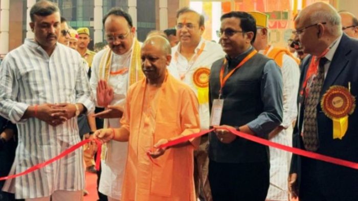 Bhadohi : सीएम योगी ने भदोही कालीन मेला का किया उद्घाटन