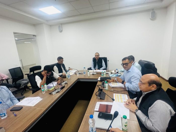 नोएडा में मेडिकल डिवाइसेज पार्क का भारत सरकार के सचिव ने किया निरीक्षण