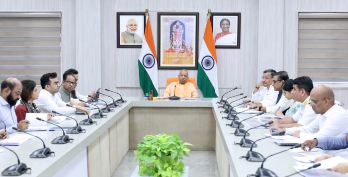 Lucknow : सीएम योगी ने की वाराणसी में आयोजित होने वाली देव दीपावली-2025 की तैयारियों की समीक्षा बैठक Lucknow : सीएम योगी ने की वाराणसी में आयोजित होने वाली देव दीपावली-2025 की तैयारियों की समीक्षा बैठक