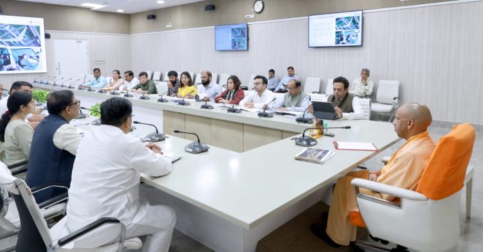 Lucknow : सीएम योगी ने की आगरा में निर्माणाधीन छत्रपति शिवाजी महाराज संग्रहालय के निर्माण कार्यों की समीक्षा बैठक