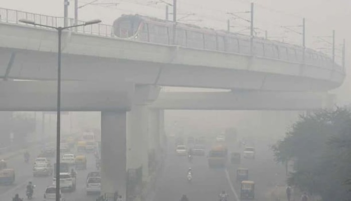 UP AQI: हवा जहरीली, मौसम ठंडा… AQI 400 पार