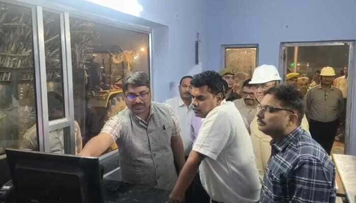 Sitapur: DM डॉ. राजा गणपति आर का चीनी मिल का औचक निरिक्षण, लिया फीडबैक