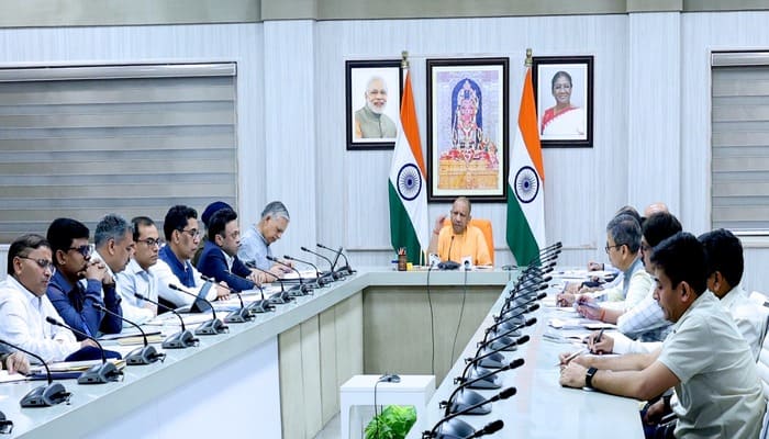 Lucknow News: उत्तर प्रदेश में पर्व-त्योहारों पर स्वच्छता, सुरक्षा और सतर्कता सर्वोपरि: CM YOGI