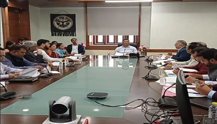 UP News: UP में निर्यात बढ़ाने की बड़ी पहल, राज्य स्तरीय समिति की बैठक में तय हुई नई रणनीतियाँ