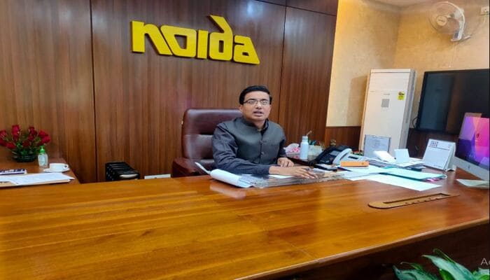 Noida News: नोएडा में 43 बिल्डरों को नोटिस, 5.5 हजार करोड़ रुपए का बकाया