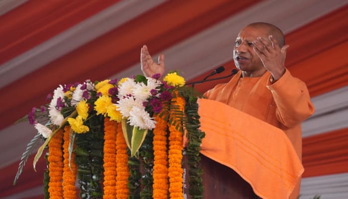 Gorakhpur: जनता जानती है, कौन हैं माफिया पालने वाले लोग : CM योगी आदित्यनाथ