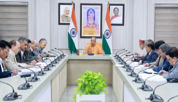 Lucknow: “किसान परेशान हुआ तो जिम्मेदार बख्शे नहीं जाएंगे”- CM YOGI