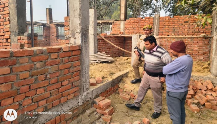 Sitapur: सीतापुर जिला अधिकारी राजा गणपति आर ने परसेंडी उच्च प्राथमिक विद्यालय का किया औचक निरीक्षण Sitapur: सीतापुर जिला अधिकारी राजा गणपति आर ने परसेंडी उच्च प्राथमिक विद्यालय का किया औचक निरीक्षण