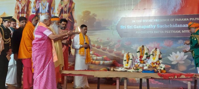 Ayodhya News: राज्यपाल आनंदीबेन पटेल के नेतृत्व में शिक्षा, स्वास्थ्य और महिला सशक्तिकरण को बढ़ावा