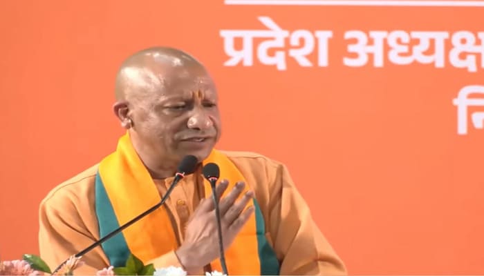 CM YOGI का बड़ा बयान: “अयोध्या में दुनिया का भव्यतम मंदिर पूर्ण… अब कोई उंगली नहीं उठा सकता”