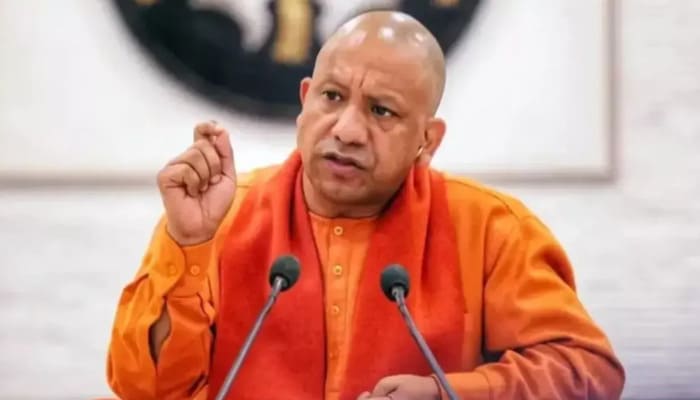 Gorakhpur: सीएम योगी का सख्त रुख, जनहित कार्यों में देरी या लापरवाही पर होगी कार्रवाई