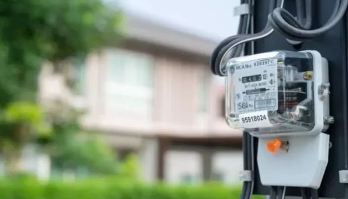 UP News: 11 लाख पुराने स्मार्ट मीटर हटाने की तैयारी में UPPCL, 2027 तक हर घर में लगेंगे नए प्रीपेड मीटर UP News: 11 लाख पुराने स्मार्ट मीटर हटाने की तैयारी में UPPCL, 2027 तक हर घर में लगेंगे नए प्रीपेड मीटर