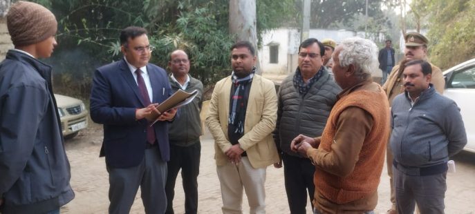 Bahraich: धान खरीद में सुस्ती पर डीएम की सख्ती, पीसीयू क्रय केन्द्र खुटेहना का औचक निरीक्षण