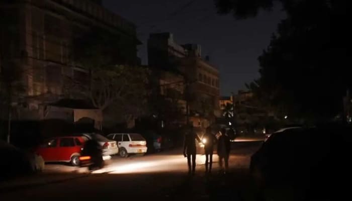 UP NEWS: उत्तर प्रदेश में 23 जनवरी को सभी 75 जिलों में ब्लैकआउट मॉकड्रिल, घबराने की आवश्यकता नहीं, केवल अभ्यास