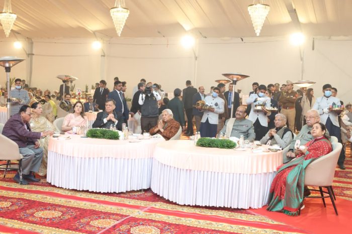 Lucknow: राजभवन की मेज़बानी में देशभर के पीठासीन अधिकारियों के सम्मान में रात्रि भोज