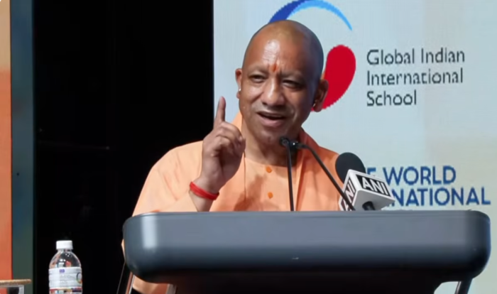 सिंगापुर में गूंजा “योगी हैं तो यूपी है”, भारतीय समुदाय ने सीएम योगी का किया भव्य स्वागत