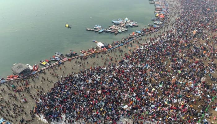 Magh Mela 2026: प्रयागराज माघ पूर्णिमा स्नान पर्व पर उमड़ा सनातन आस्था का सैलाब