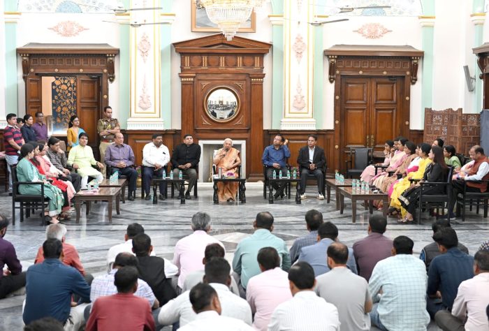 राज्यपाल आनंदीबेन पटेल से जन भवन में होली मिलन, सकारात्मक सोच और समाजहित का दिया संदेश