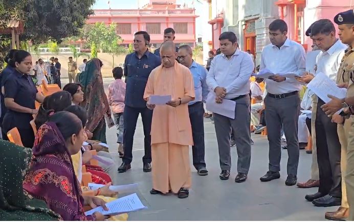 जरूरतमंद के आवास और बीमार के इलाज की होगी व्यवस्था : CM योगी