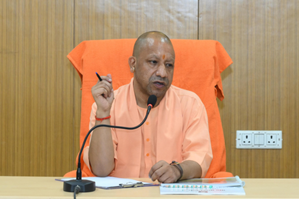 मुख्यमंत्री योगी ने की राज्य कर विभाग की समीक्षा की, व्यापारियों को सुविधा देने पर जोर