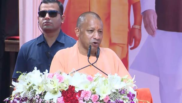 मुख्यमंत्री योगी ने सरकारी संपत्ति को नुकसान पहुंचाने वालों पर साधा निशाना