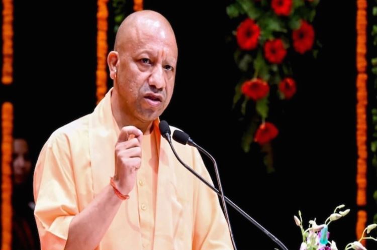 CM योगी ने बांटे नियुक्ति पत्र, बोले- अब योग्यता से मिलती है नौकरी, सिफारिश की जरूरत नहीं पड़ती