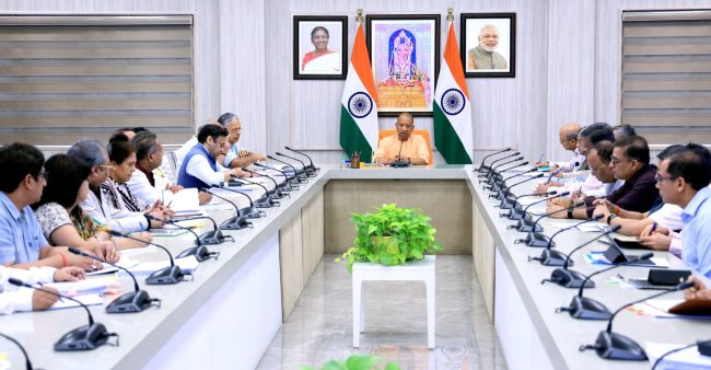 सीएम योगी का बड़ा निर्देश, ऊर्जा बचत, वर्क फ्रॉम होम और स्वदेशी पर जोर