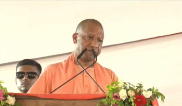 गीडा में ₹208 करोड़ की परियोजनाओं का लोकार्पण, CM योगी बोले- सुरक्षा और विकास साथ-साथ