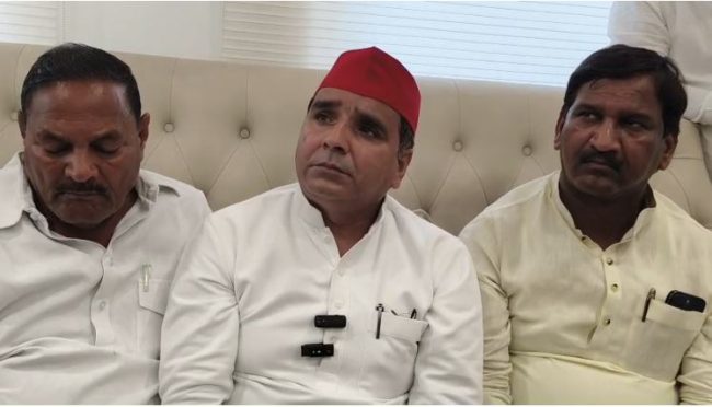 दिशा समिति की बैठक निरस्त होने पर सांसद धर्मेंद्र यादव नाराज़, जिलाधिकारी की अनुपस्थिति पर उठाए सवाल