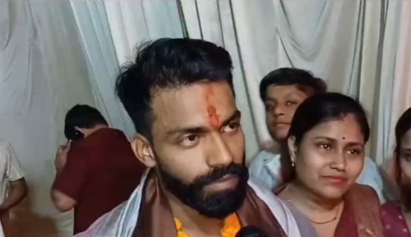 शौर्य चक्र विजेता मरीन कमांडो राम गोयल का गांव में भव्य स्वागत
