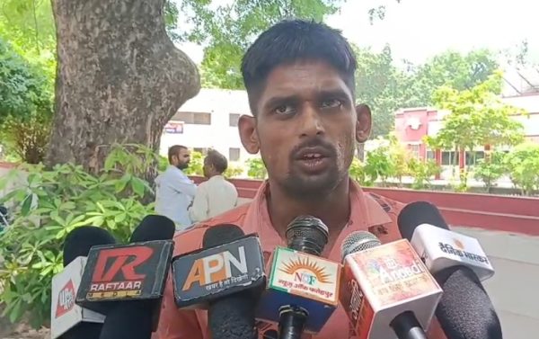 फतेहपुर: मंदबुद्धि महिला के अपहरण और जबरन जमीन बैनामा कराने का आरोप, पीड़ित परिवार ने लगाई गुहार