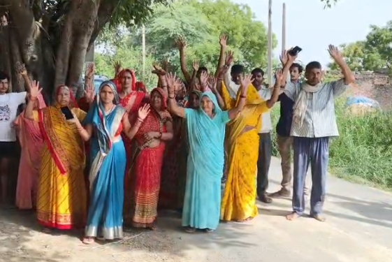 मैनपुरी में करोड़ों की जमीन पर फर्जी वसीयत का आरोप, पीड़ित ने डीएम से की जांच की मांग