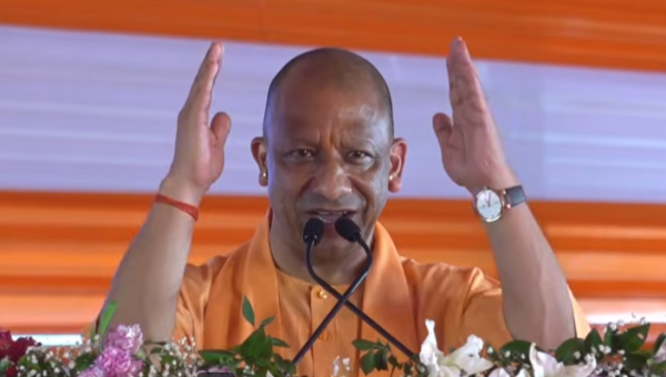 सीएम योगी ने जालौन को दी बड़ी सौगात, विपक्ष पर जमकर बोला हमला