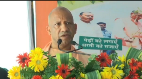 गोरखपुर से शुरू हुआ ‘एक पेड़ मां के नाम’ महाअभियान, मुख्यमंत्री योगी आदित्यनाथ ने किया शुभारंभ