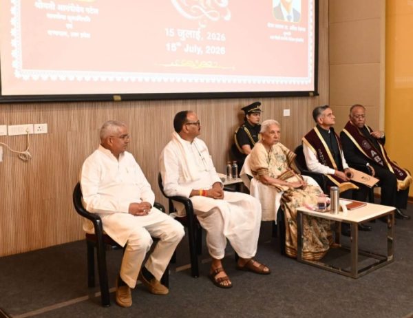 राज्यपाल आनंदीबेन पटेल ने चिकित्सा महाविद्यालयों में शिक्षा की गुणवत्ता सुधार पर दिया जोर
