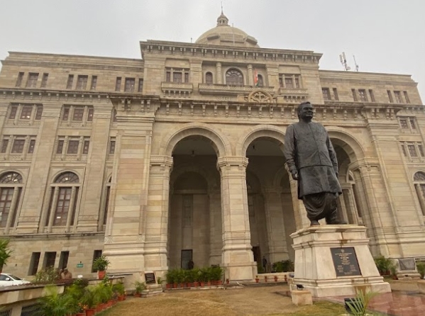 लखनऊ में छह विभागों की समीक्षा करेंगे ACS संजय प्रसाद, योजनाओं और भर्ती प्रक्रिया की होगी पड़ताल