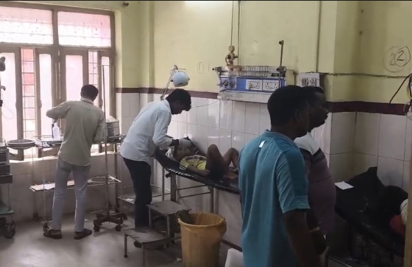 रायबरेली में स्कूली बच्चों से भरे दो वाहनों की भिड़ंत, कई छात्र घायल
