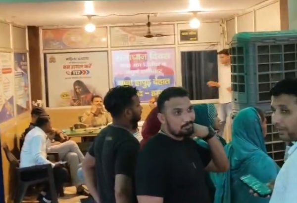 हापुड़ में एंटी करप्शन टीम की बड़ी कार्रवाई, रिश्वत लेते बिजली विभाग का जूनियर इंजीनियर गिरफ्तार
