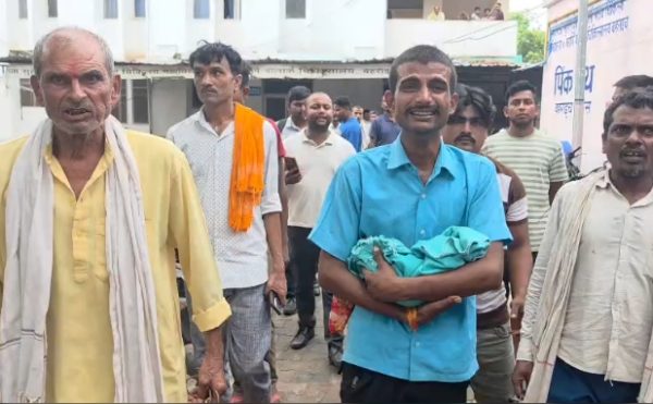 बहराइच मेडिकल कॉलेज में गर्भवती महिला ने फर्श पर दिया मृत नवजात को जन्म, लापरवाही के आरोपों पर जांच शुरू
