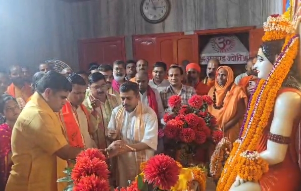गुरु पूर्णिमा पर गोरखनाथ मंदिर में श्रीराम कथा का शुभारंभ, सीएम योगी बोले— भक्ति से ही जीवन को मिलती है सही दिशा