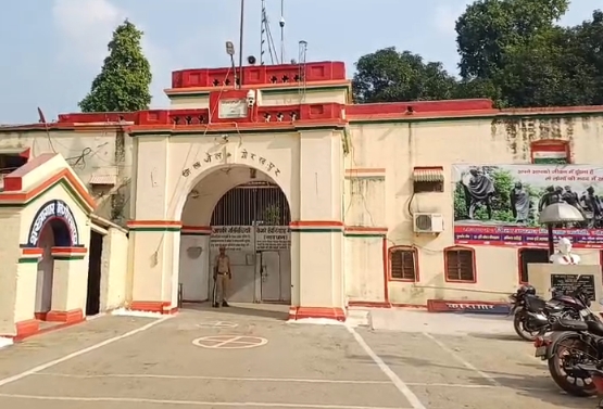 गोरखपुर जेल से बंदी फरार होने की सूचना से हड़कंप, पॉक्सो एक्ट के आरोपी की तलाश जारी
