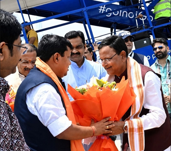 लखनऊ पहुंचने पर भाजपा के राष्ट्रीय अध्यक्ष नितिन नबीन का भव्य स्वागत