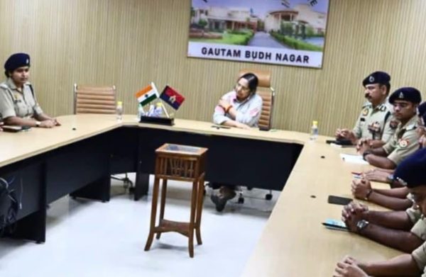 पुलिस अकादमी मुरादाबाद के प्रशिक्षु पुलिस उपाधीक्षकों ने किया नोएडा पुलिस कमिश्नरेट का दौरा