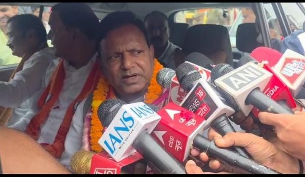 चंदौली पहुंचे भाजपा प्रदेश अध्यक्ष पंकज चौधरी, कानून व्यवस्था और राजनीतिक मुद्दों पर दिया बयान